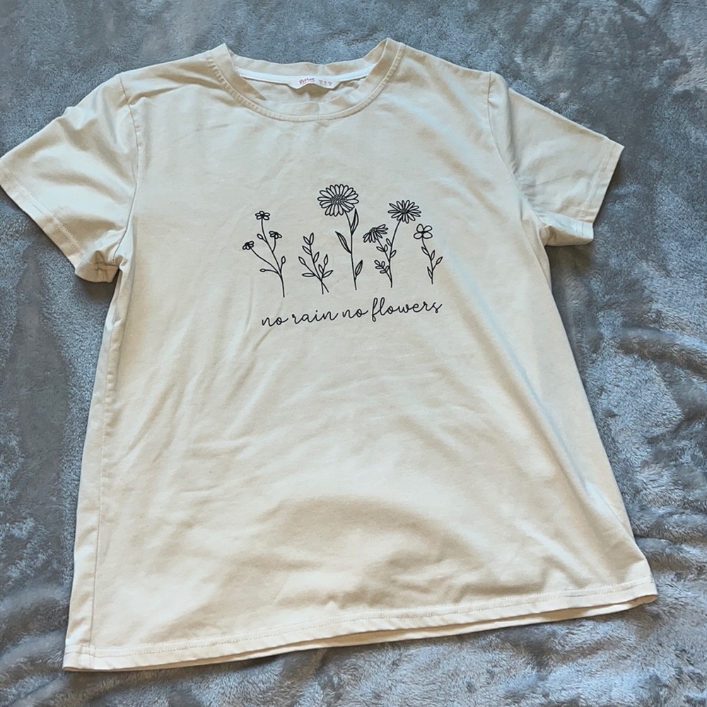 Small graphic yellow t-shirt